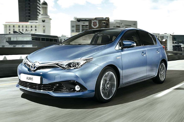 TOYOTA Auris 1.4 D-4D 90 LUXE